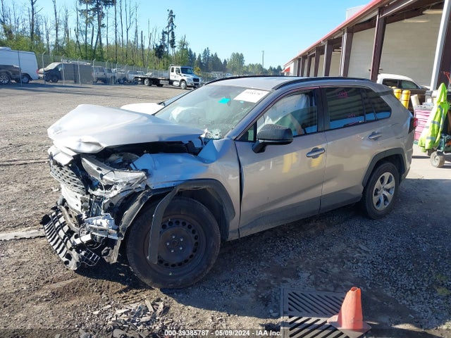 Toyota RAV4 LE 2019 2T3F1RFVXKW007678 Image 2