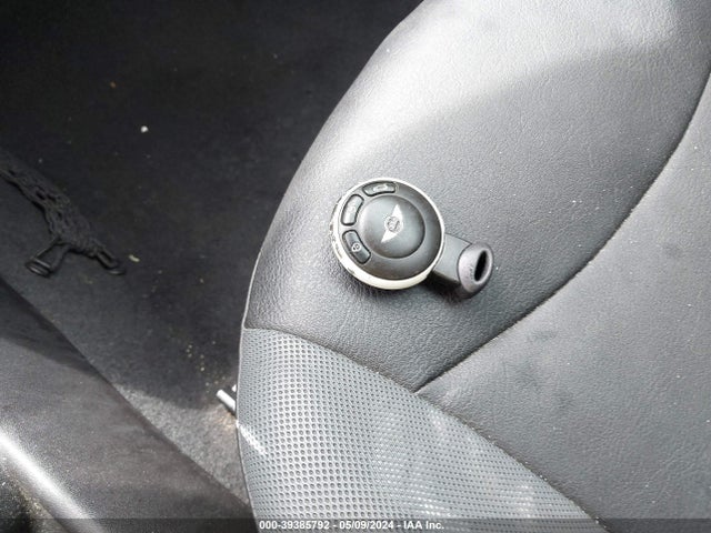 2009 MINI COOPER WMWMR33549TU96607 Photo 10