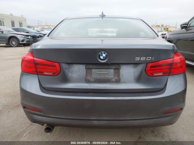 WBA8E1G56JNU91039 BMW 320i