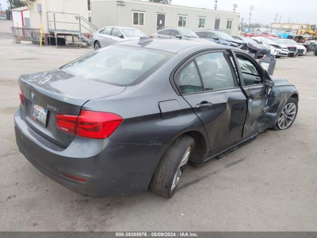 WBA8E1G56JNU91039 BMW 320i