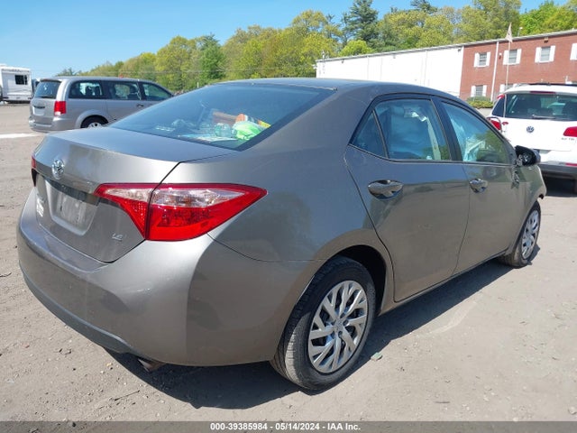 Toyota COROLLA LE 2018 5YFBURHEXJP752555 Image 4