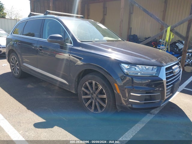2017 WA1LAAF71HD033981 main image