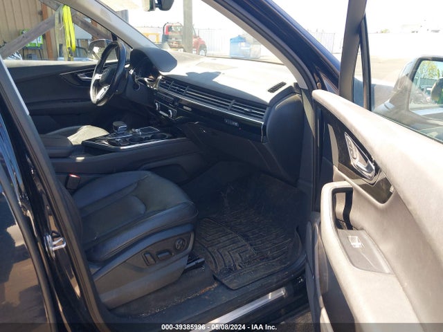 Audi Q7 3.0t Premium 2017 WA1LAAF71HD033981 Image 5