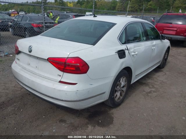 1VWAT7A35GC021980 Volkswagen Passat 1.8t S