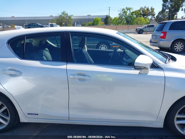 JTHKD5BH9G2255594 Lexus CT 200H