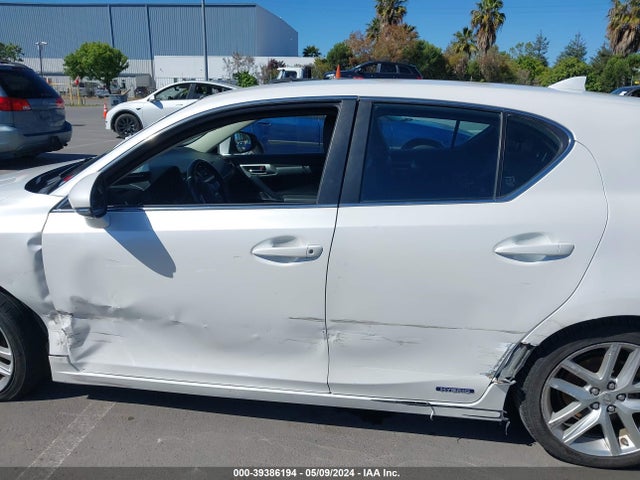 JTHKD5BH9G2255594 Lexus CT 200H