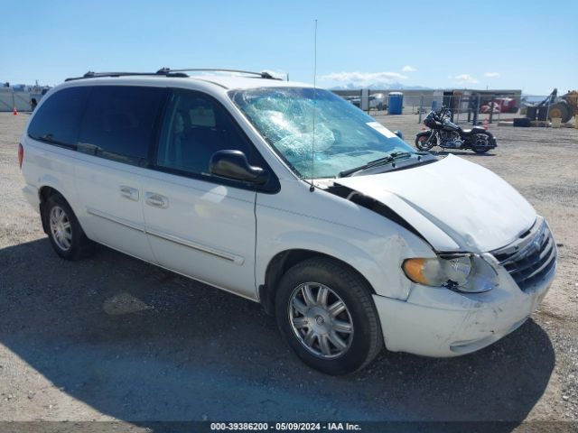 Auction sale of the 2005 Chrysler Town & Country Touring, vin: 2C8GP54L55R352773, lot number: 39386200