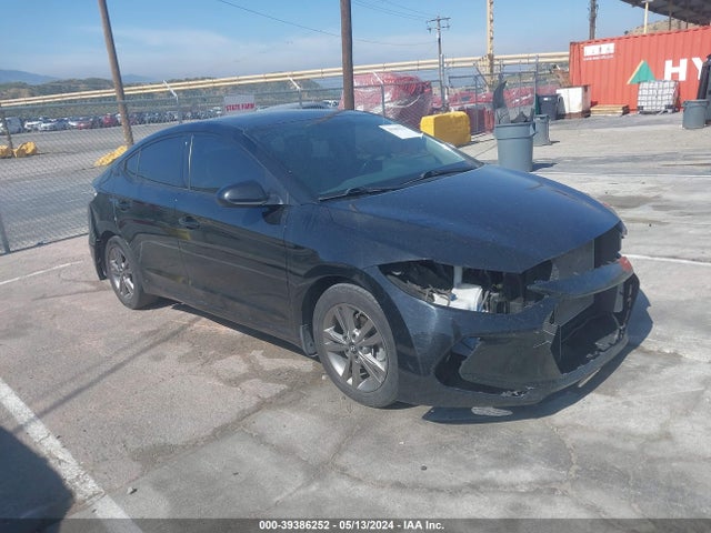 2018 5NPD84LF8JH219679 main image