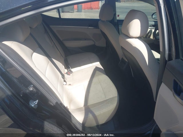 Hyundai Elantra Value Edition 2018 5NPD84LF8JH219679 Image 8