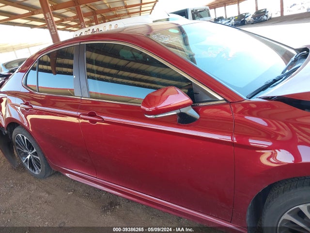 Toyota Camry 2018 4T1B11HK2JU515220 Image 27
