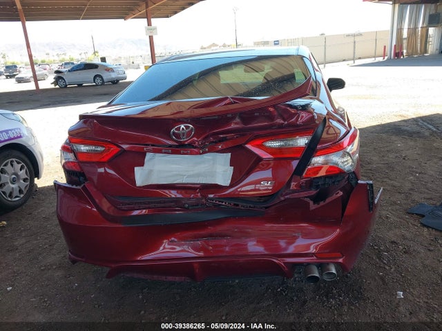 Toyota Camry 2018 4T1B11HK2JU515220 Image 30