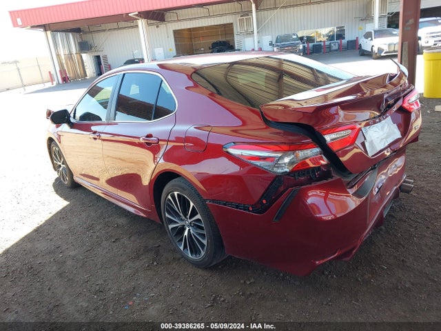 Toyota Camry 2018 4T1B11HK2JU515220 Image 17