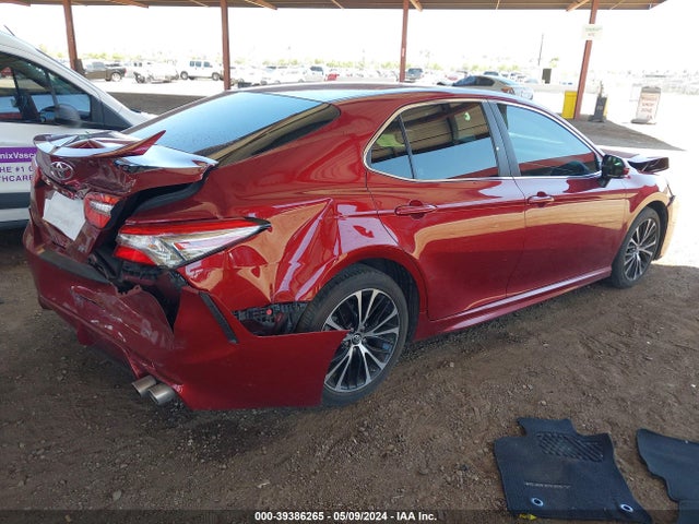 Toyota Camry 2018 4T1B11HK2JU515220 Image 18
