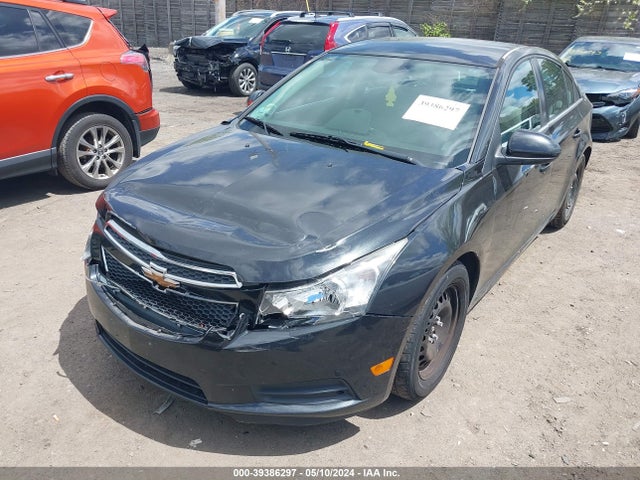 Chevrolet Cruze 1lt Auto 2014 1G1PC5SB4E7304411 Image 2