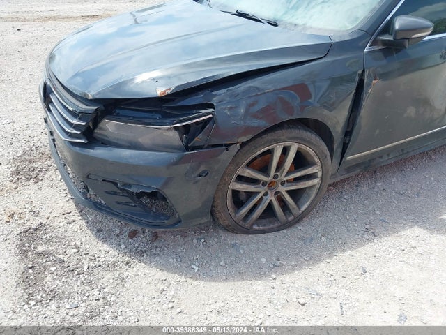 1VWDT7A39HC066886 Volkswagen Passat 1.8t R-line