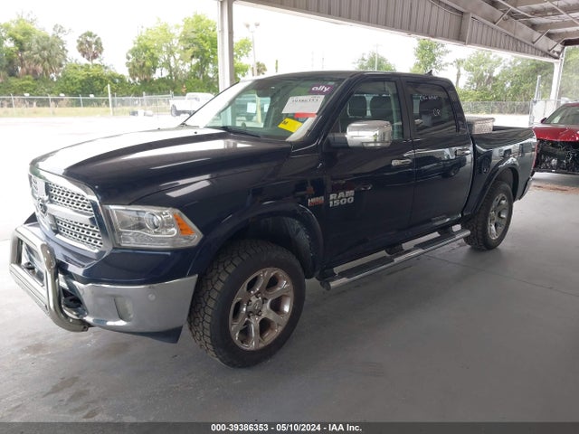 RAM 1500 Laramie  4x4 5'7 Box 2018 1C6RR7NT2JS108416 Image 2