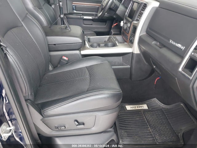 RAM 1500 Laramie  4x4 5'7 Box 2018 1C6RR7NT2JS108416 Image 5