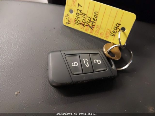 WVWBR7AN7KE028319 Volkswagen Arteon 2.0t Se