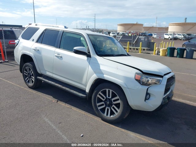 Toyota 4RUNNER SR5 2019 JTEZU5JR9K5201533 головне зображення