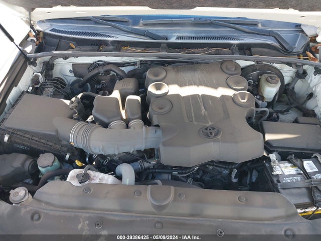 Toyota 4RUNNER SR5 2019 JTEZU5JR9K5201533 Image 10