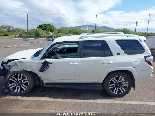 Toyota 4RUNNER SR5 2019 JTEZU5JR9K5201533 Image 15