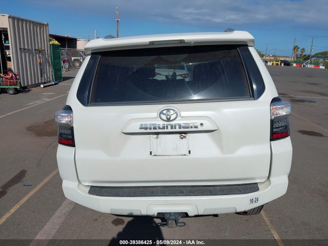 Toyota 4RUNNER SR5 2019 JTEZU5JR9K5201533 Image 17