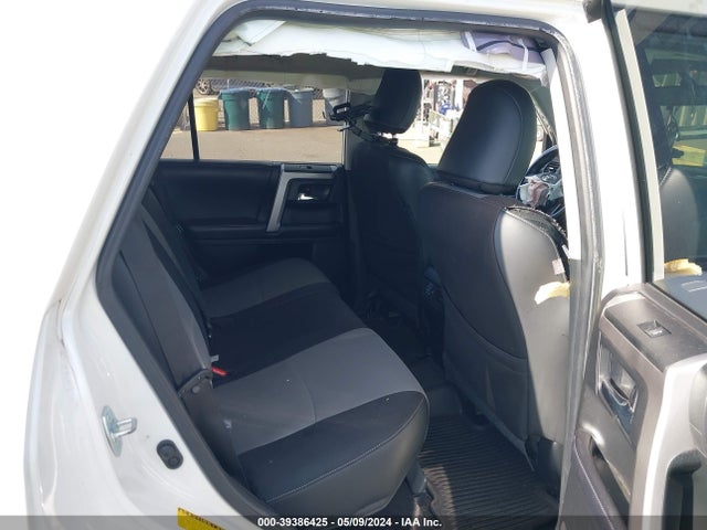 Toyota 4RUNNER SR5 2019 JTEZU5JR9K5201533 Image 8