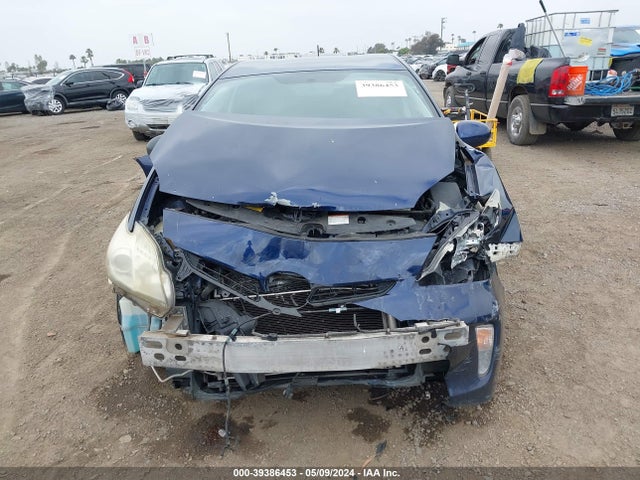 Toyota Prius Two 2015 JTDKN3DU5F0441768 Image 12