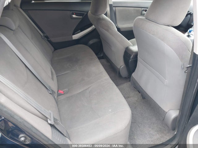 Toyota Prius Two 2015 JTDKN3DU5F0441768 Image 8
