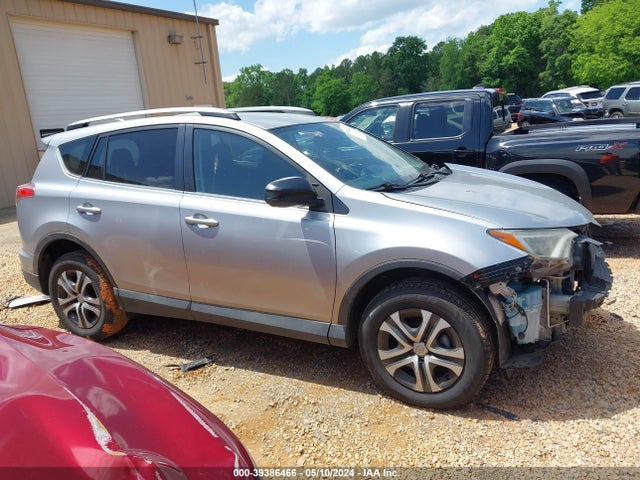 Toyota RAV4 LE 2018 2T3ZFREVXJW420263 Image 13