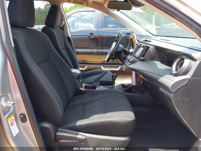 Toyota RAV4 LE 2018 2T3ZFREVXJW420263 Image 5