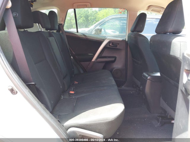 Toyota RAV4 LE 2018 2T3ZFREVXJW420263 Image 8