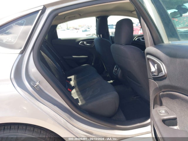 Chrysler 200 Limited 2015 1C3CCCAB8FN654718 Image 8