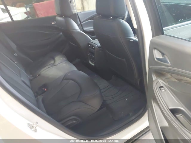 Buick Envision Awd Essence 2019 LRBFX2SA0KD109107 Image 8