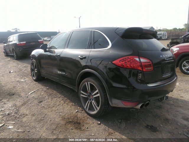 2013 PORSCHE CAYENNE WP1AC2A24DLA93163 Photo 2