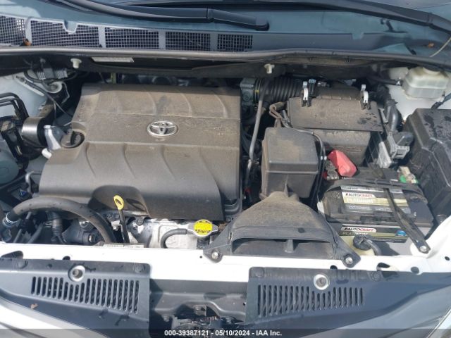 5TDYK3DC9ES463763 Toyota Sienna Xle V6 8 Passenger