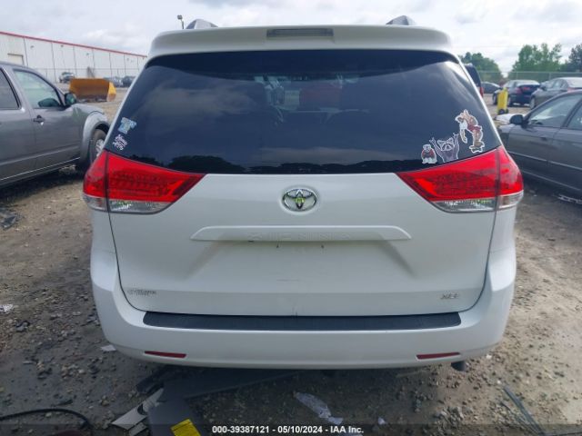 5TDYK3DC9ES463763 Toyota Sienna Xle V6 8 Passenger