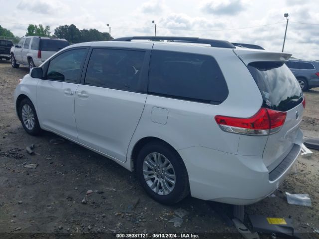 5TDYK3DC9ES463763 Toyota Sienna Xle V6 8 Passenger