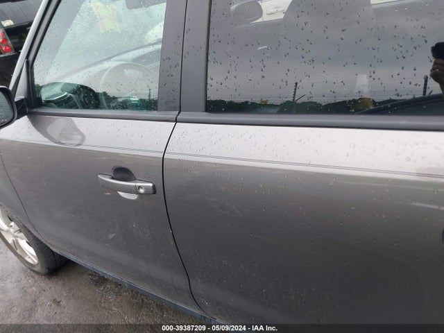 KIA SOUL + 2016 KNDJP3A55G7366307 Image 13