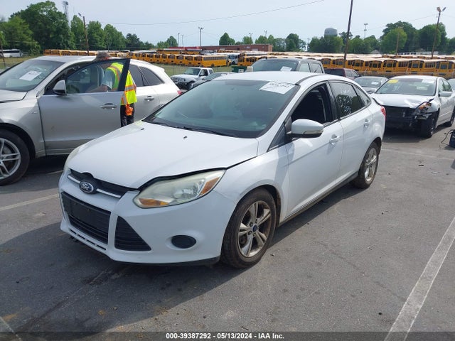 Ford FOCUS SE 2014 1FADP3F28EL282035 Image 2