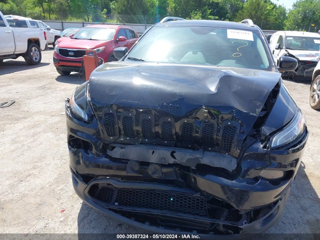 1C4PJLCB1HW574187 Jeep Cherokee Latitude Fwd