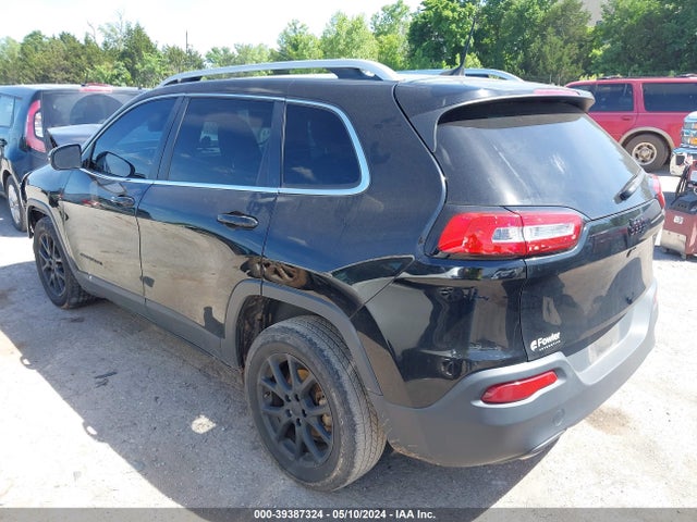 1C4PJLCB1HW574187 Jeep Cherokee Latitude Fwd