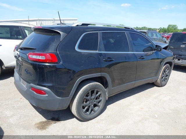 1C4PJLCB1HW574187 Jeep Cherokee Latitude Fwd