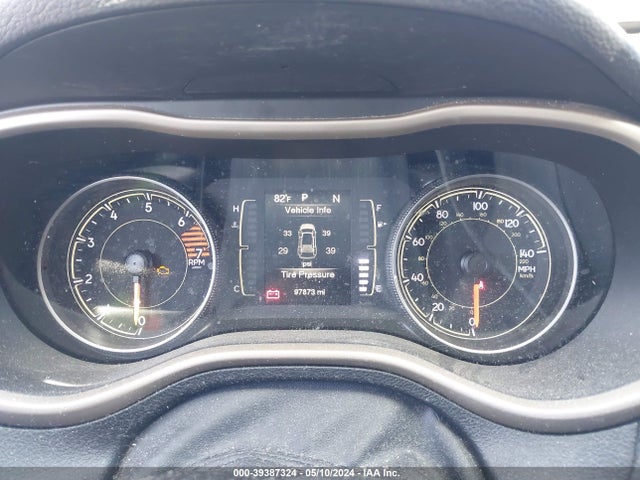 1C4PJLCB1HW574187 Jeep Cherokee Latitude Fwd
