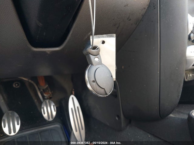 2010 MINI COOPER S WMWMS3C58ATY50797 Photo 10