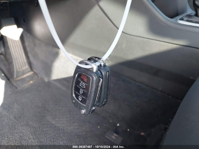 Hyundai SONATA SE 2018 5NPE24AF6JH605008 Image 11