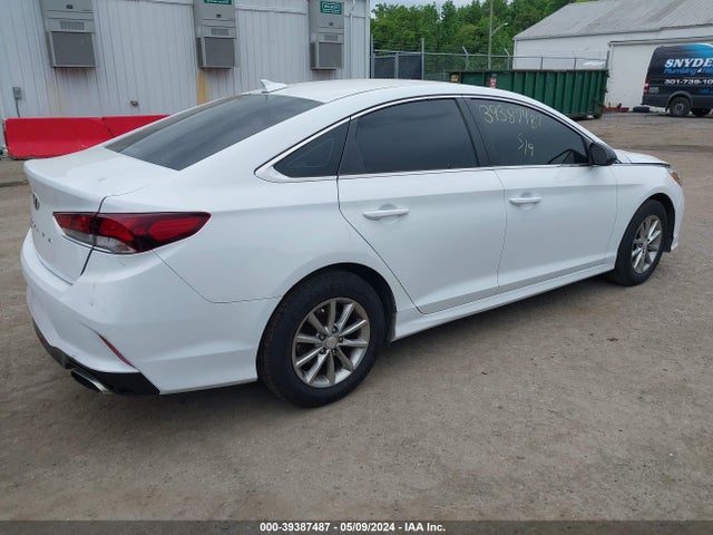 Hyundai SONATA SE 2018 5NPE24AF6JH605008 Image 4