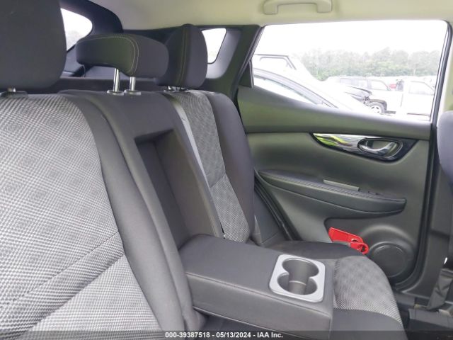 JN1BJ1CP7HW014803 Nissan Rogue Sport Sv