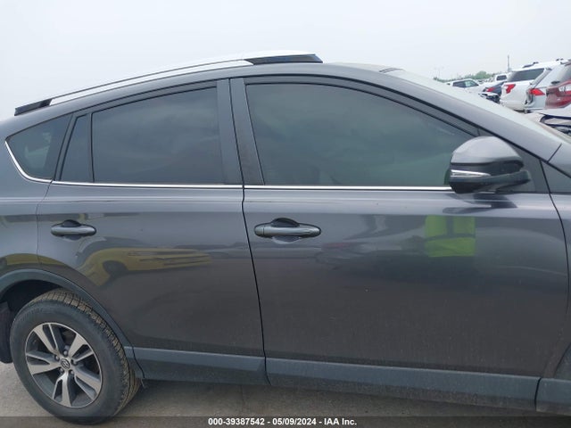Toyota Rav4 Xle 2016 JTMWFREV4GJ077105 Image 13