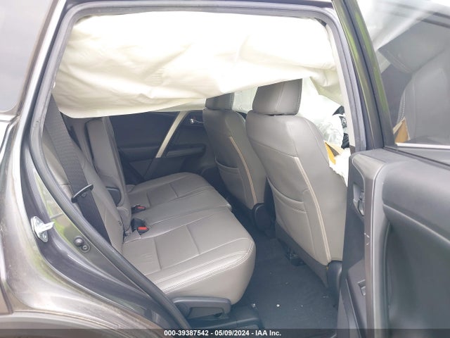 Toyota Rav4 Xle 2016 JTMWFREV4GJ077105 Image 8